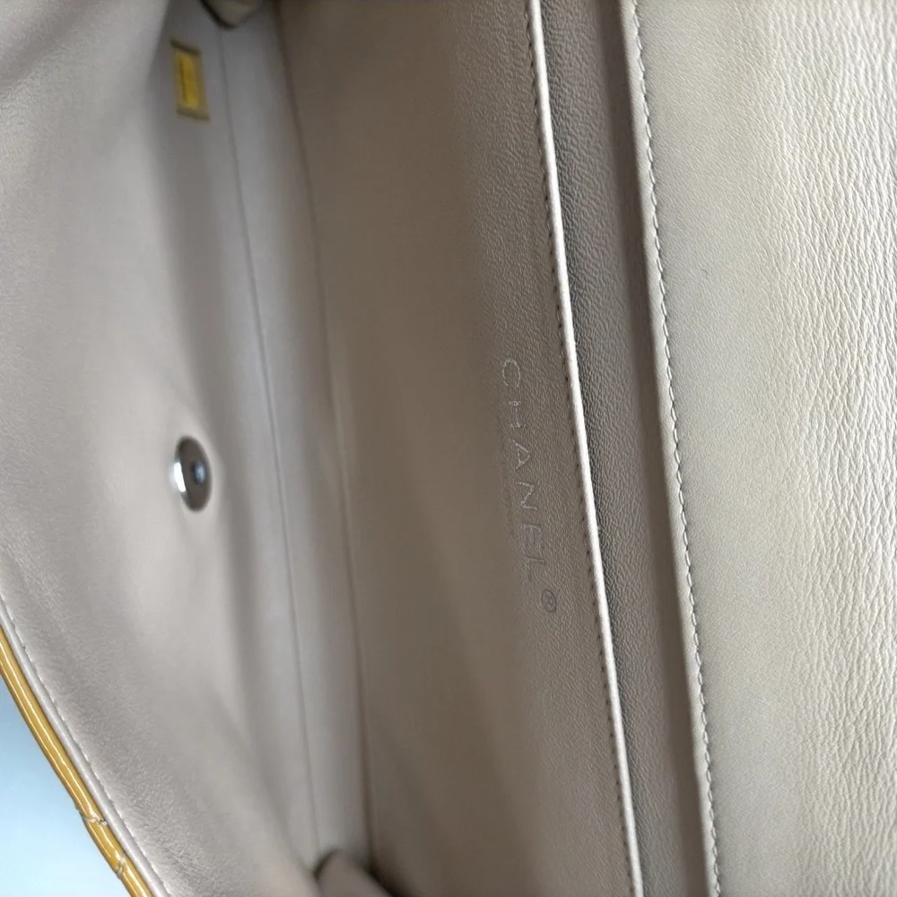 Chanel Shoulder Bag Matelasse Beige Patent leather